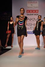 Model walk the ramp for Sannam Chopra Talent Box show at Lakme Fashion Week Day 2 on 4th Aug 2012 (36).JPG